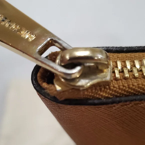 Michael Kors Jet Set East West Saffiano Leather Tote - Picture 14 of 16